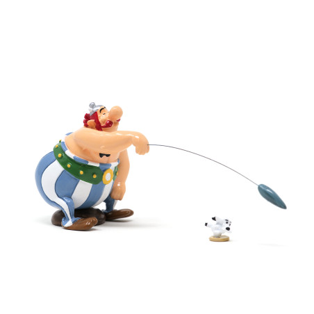 Figur – Obelix, der den Mini‑Hinkelstein auf Idefix wirft